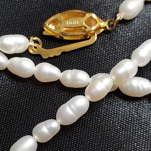 Vintage Seed Pearl necklace 12" w/ Silver Clasp. - Picture 8 of 9